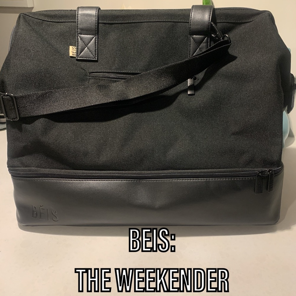 Weekender bag by Beis.